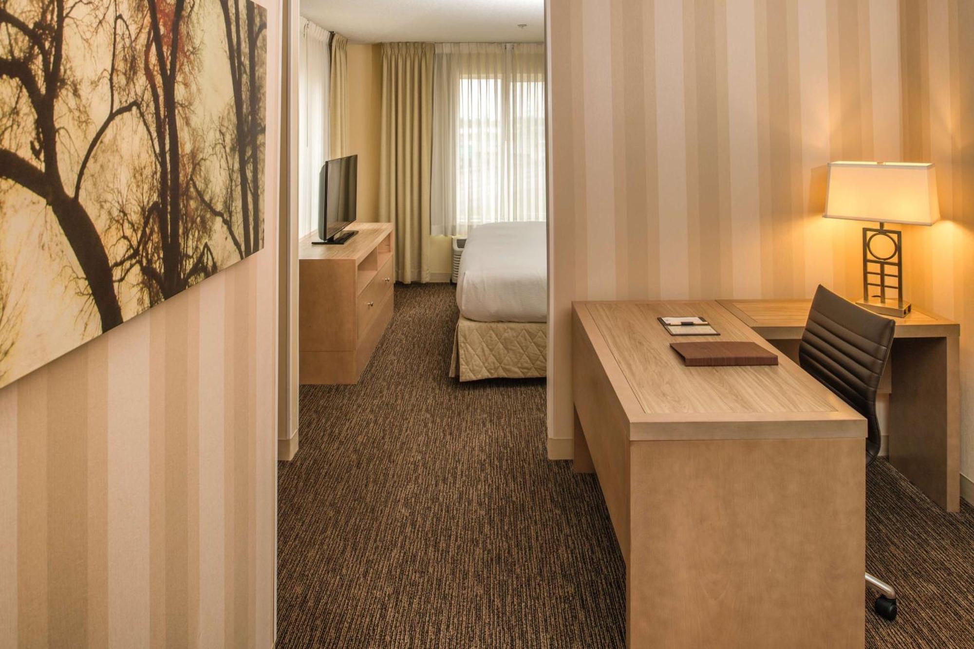 Doubletree By Hilton Portland - Beaverton Extérieur photo